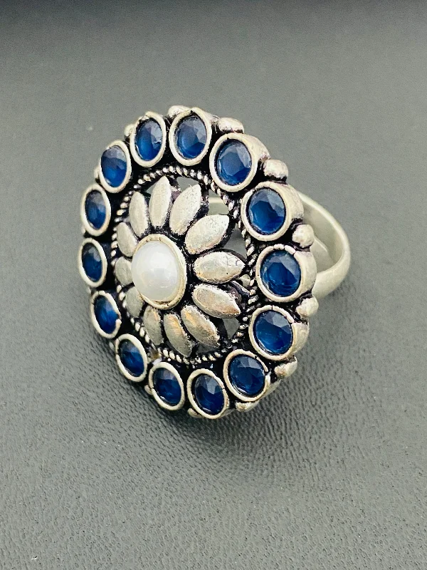 adjustable ladies ring-Trendy Blue Stone Beaded Flower Designed Silver Toned Oxidized Finger Ring