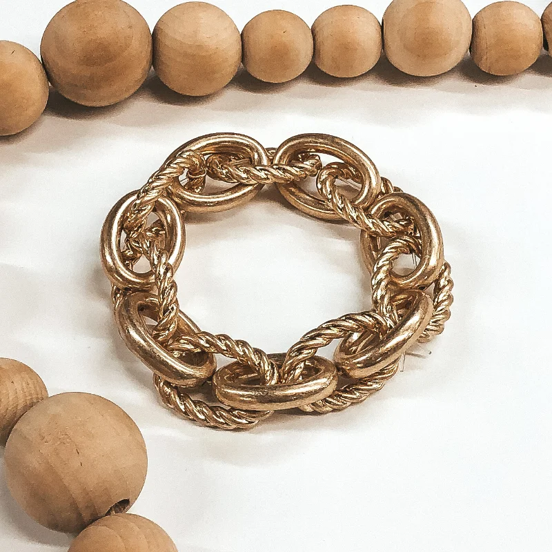 heart-shaped ladies bracelets & bangles-Chunky Chain Link Bracelet in Gold